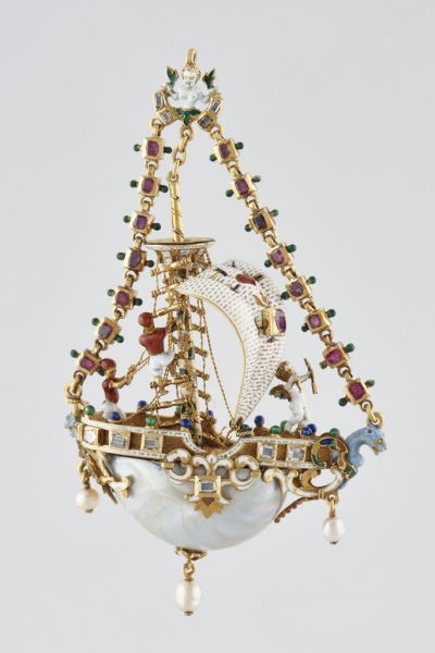 Násfa - Ámor hajója-ábrázolással