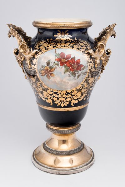 Díszváza, Fischer Ignác (1840-1906) kerámiagyára (Budapest)