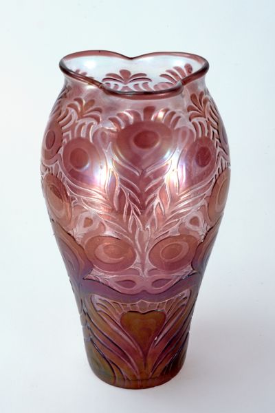 Váza - Ún. pávatollas díszítéssel, Sovánka István, Schreiber üveggyár (Zayugróc), 1902 körül, Zayugróc (Uhrovec, Szlovákia)