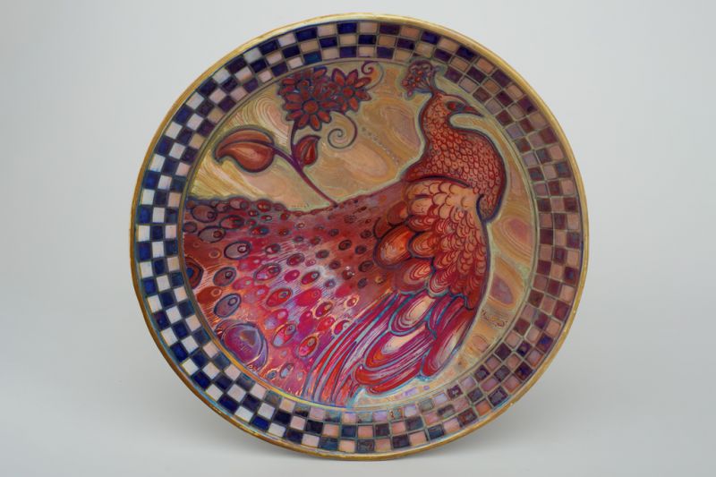 Dísztál – Pávával, Galileo Chini, Chini & Co., Fornaci San Lorenzo, 1910 körül, Mugello