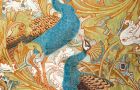 Enteriőrfotó - a 'Pávakert' c. papírtapéta az Iparművészeti Múzeum igazgatósági folyosóján, Walter Crane, 1898 – 1900, Budapest; London